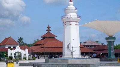 Anatomi Pemisahan Banten Berpisah dari Jawa Barat pada Tahun 2000